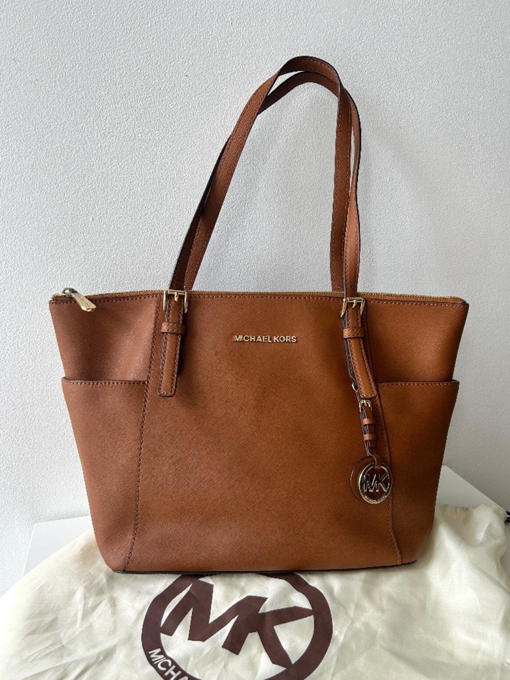 MICHAEL KORS charlotte tote shoulder bag in brown leather